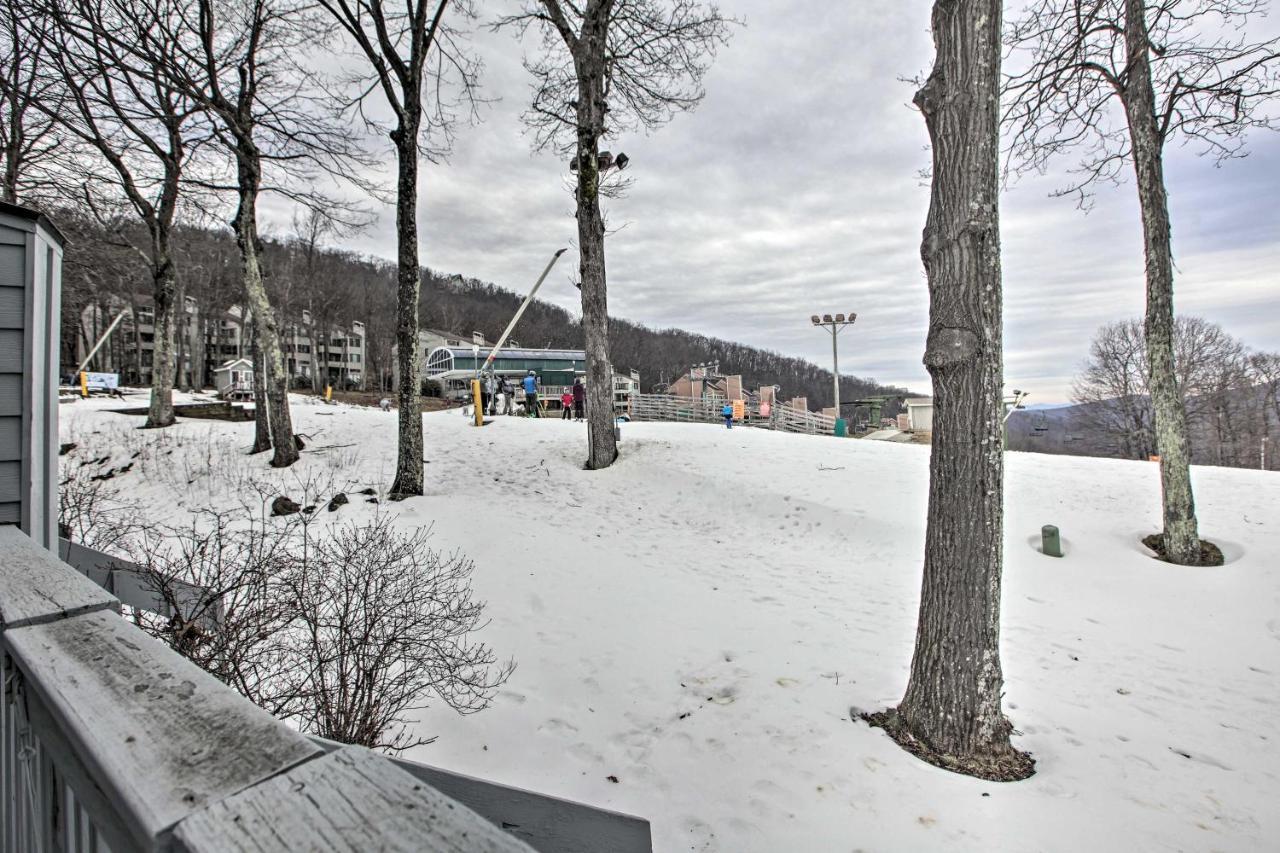 Cozy Couples Getaway Ski-In, Ski-Out Condo! Mount Torry Furnace Bagian luar foto